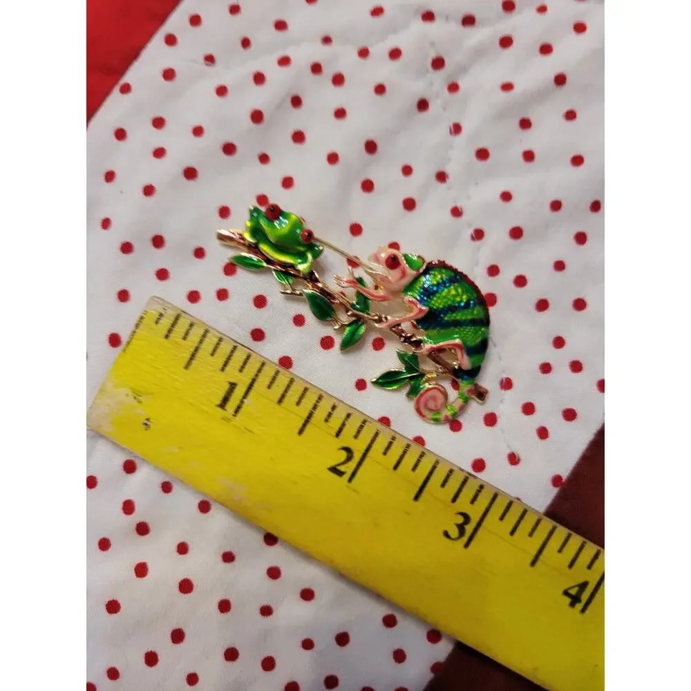 Fashion Jewelry Brooch Enamel Chameleon And Frog Green
